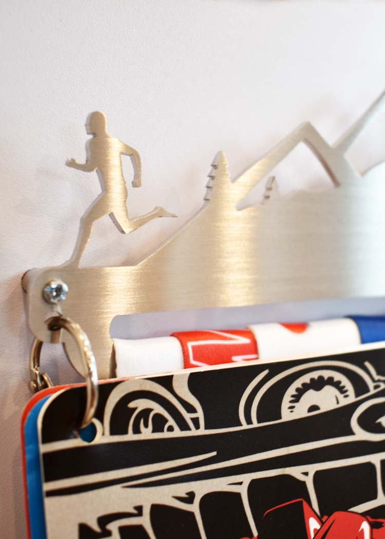 Race Bib Display Hanger for Runners™ V2.0 - Trails™